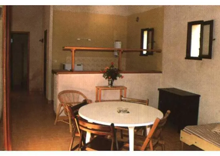 公寓 Domaine De L'avidanella 圣露茜亚迪莫伊拉